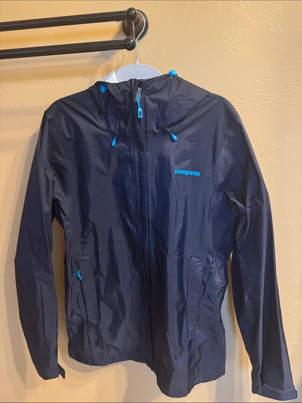 NWT Patagonia Torrentshell Rain Jacket - Medium